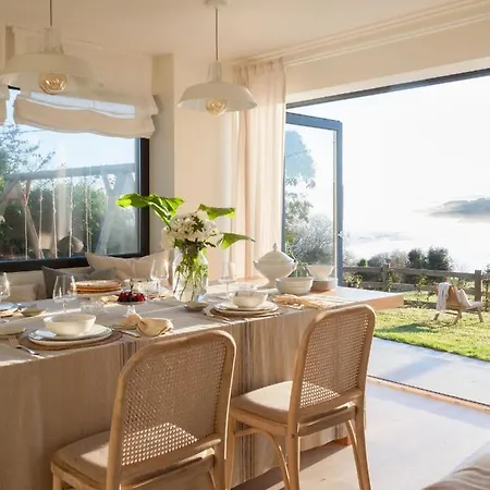 Wishome-Villa Con Piscina Y Acceso Privado A La Playa De Oyambre, Comillas Villa