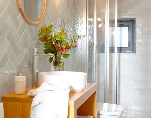 Villa Wishome-Villa con piscina en la orilla del mar con servicios de hotel *